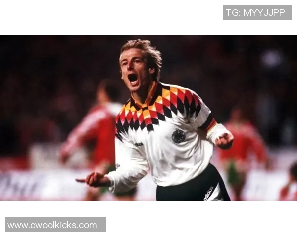 现役足球女球星风采展现：她们如何突破极限塑造新传奇